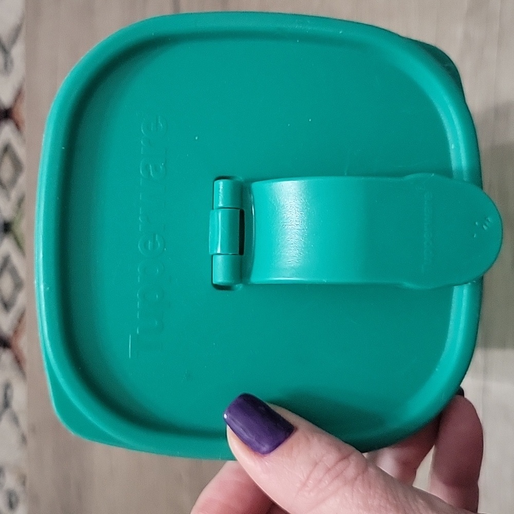 Tupperware Pitcher - Picture 3 of 4